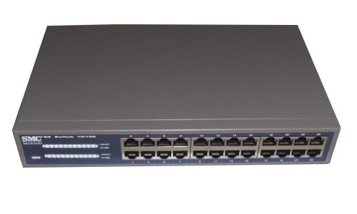 Swtch SMC-EZ1024DT 24 ports 10/100 Mbps